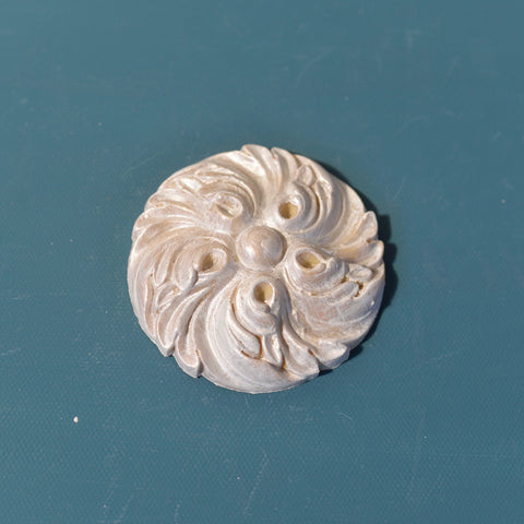 R10 – Neoclassical Rosette