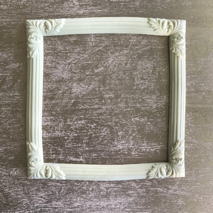 F24 – Square Art Deco Frame